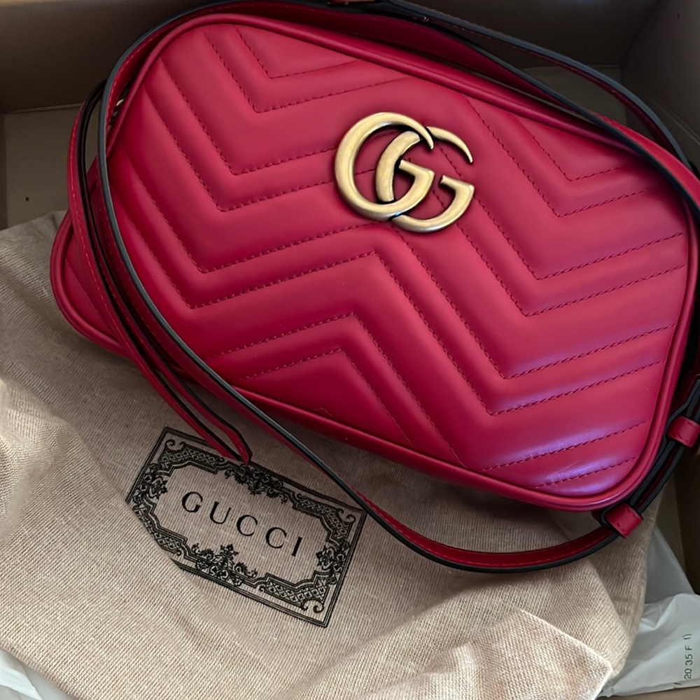 Gucci Hibiscus red matelassé chevron leather with GG
